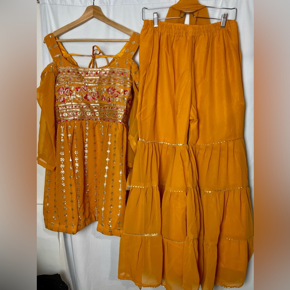 Small 3 Pic Set sharara/suit/salwar Georgette sequin Multi colored Yellow